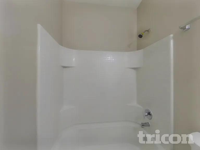 1502 Tulip Ln — Photo 13