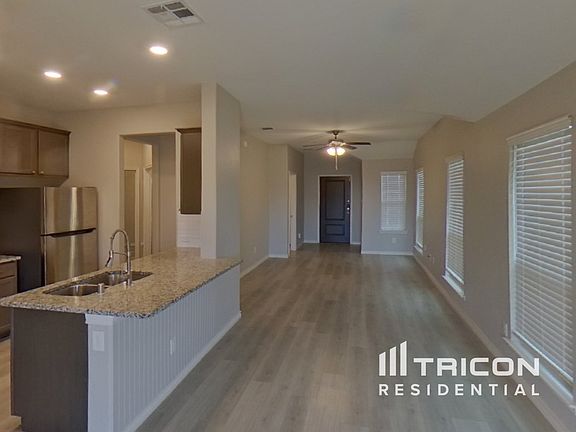 4th image of 1805 Massey Ln