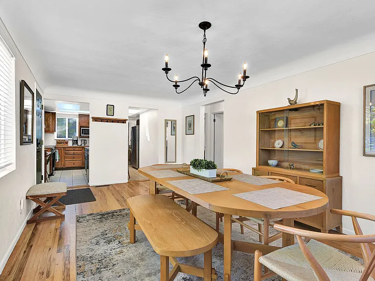 609 N Roosevelt St — Photo 4
