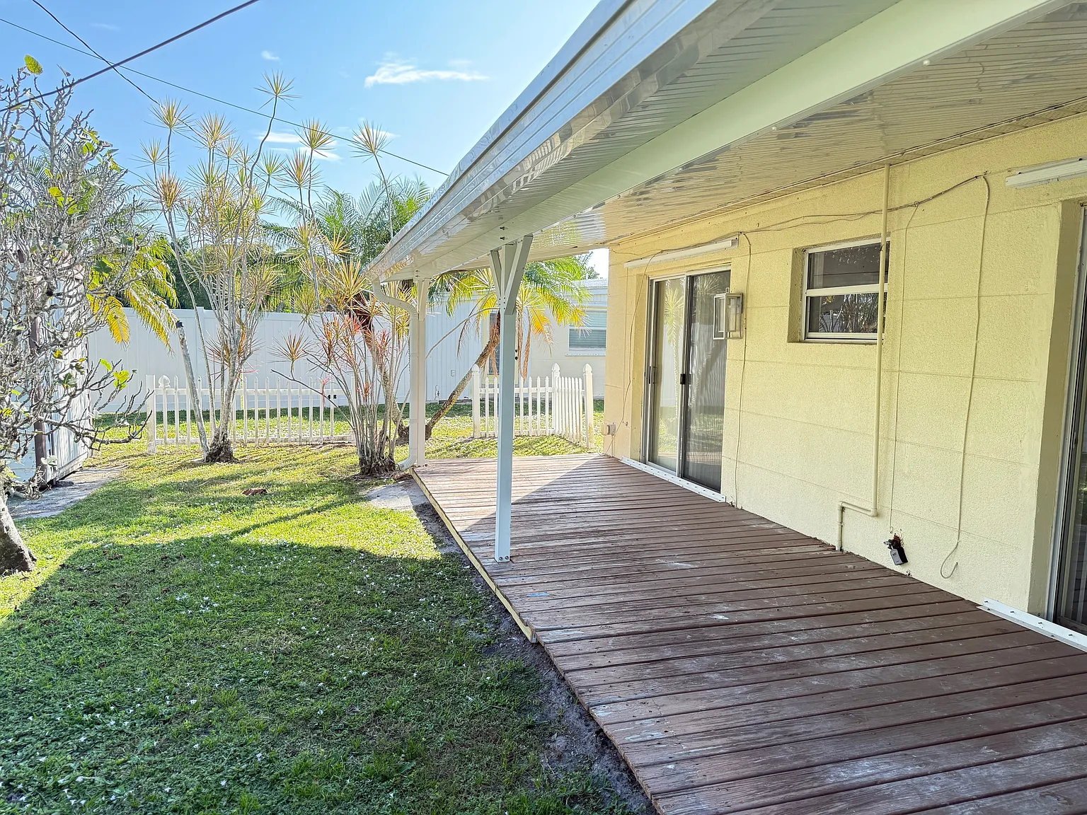 2 bed, 1.5 bath, 1028 sqft, $2,000 — Photo 4