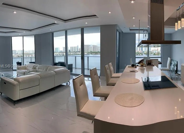 17111 Biscayne Blvd #1109 — Photo 6