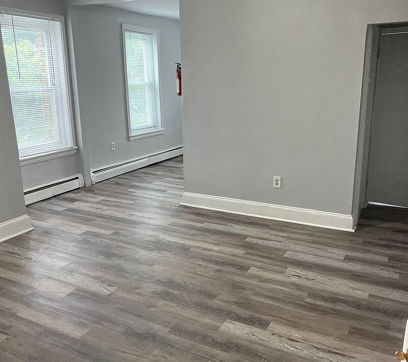 1st image of 437 Sharon Ave APT 3
