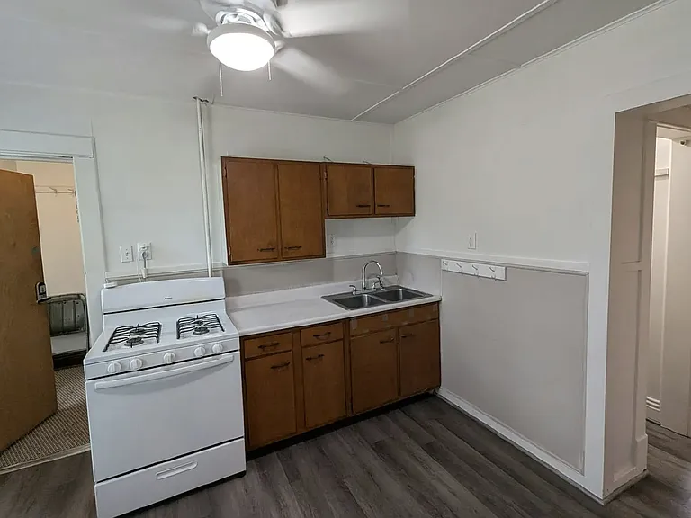 202 E Barker Ave #3 — Photo 2