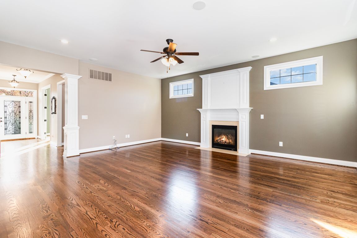 next background image