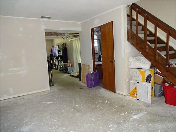 4th image of 16140 Dawnview Dr