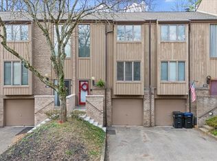 453 Willow Ct, Pittsburgh, PA