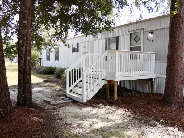 1819 Caswell Rd, Defuniak Springs, FL 32433