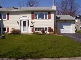 34 Mona Ct, Depew, NY