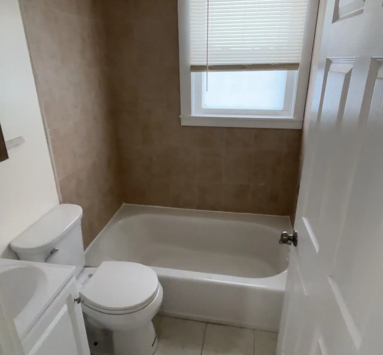 2 bed, 625 sqft, $1,800 — Photo 2