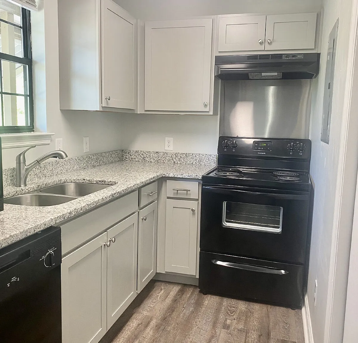 1 bed, 1.0 bath, 631 sqft, $975 — Photo 4