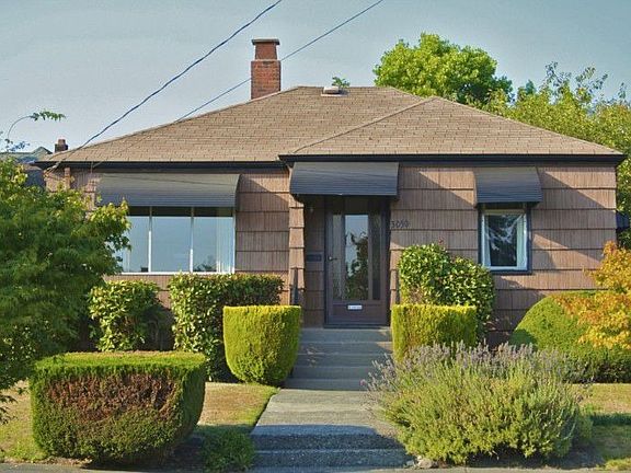 This charming bungalow is located in North Ballard in the popular Sunset Hill neighborhood.