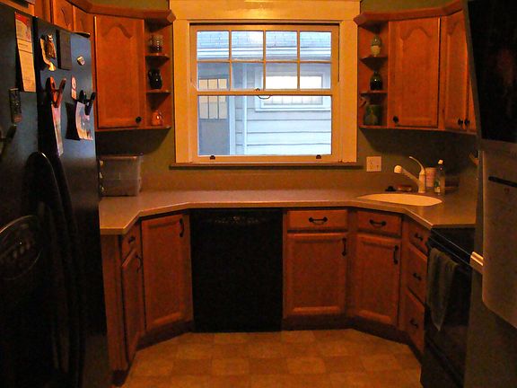 Kitchen remodelled in 2007.