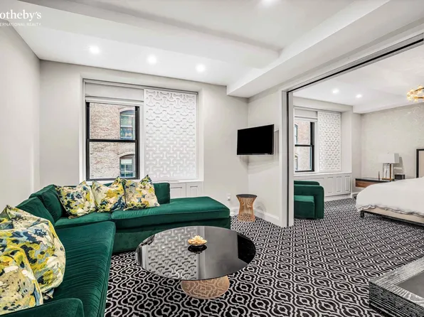 110 Central Park South image 11 of 19