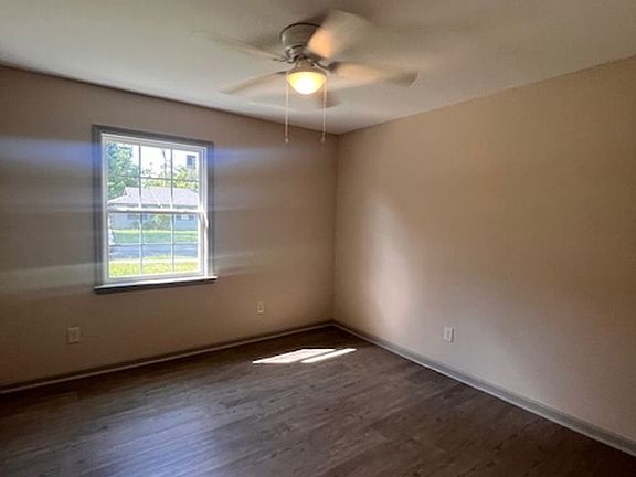 5th image of 1305 Baymeadows Dr