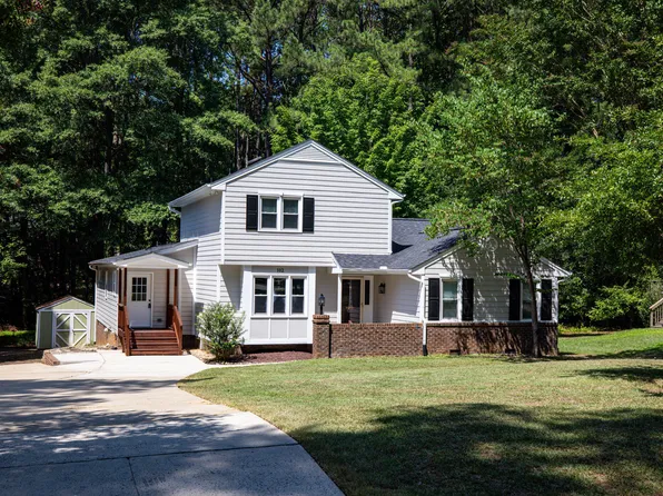 102 Stockett Ct, Garner, NC 27529