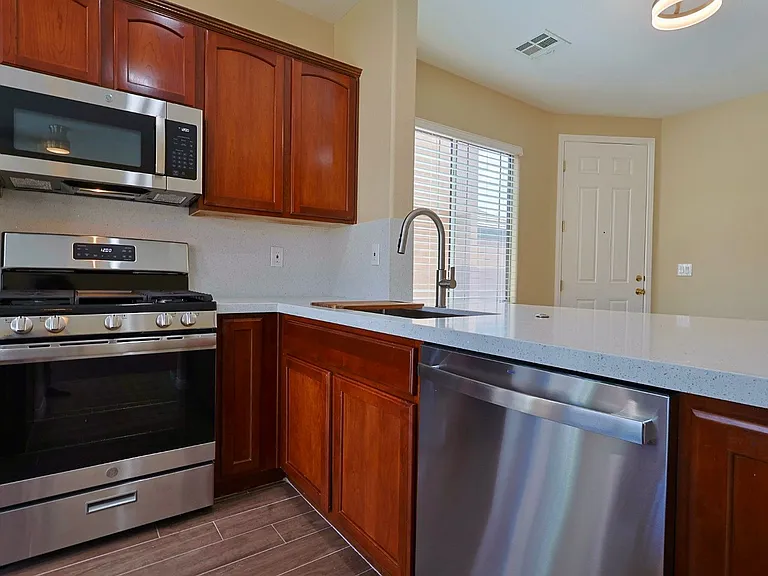 340 Sweet Sugar Pine Dr — Photo 9