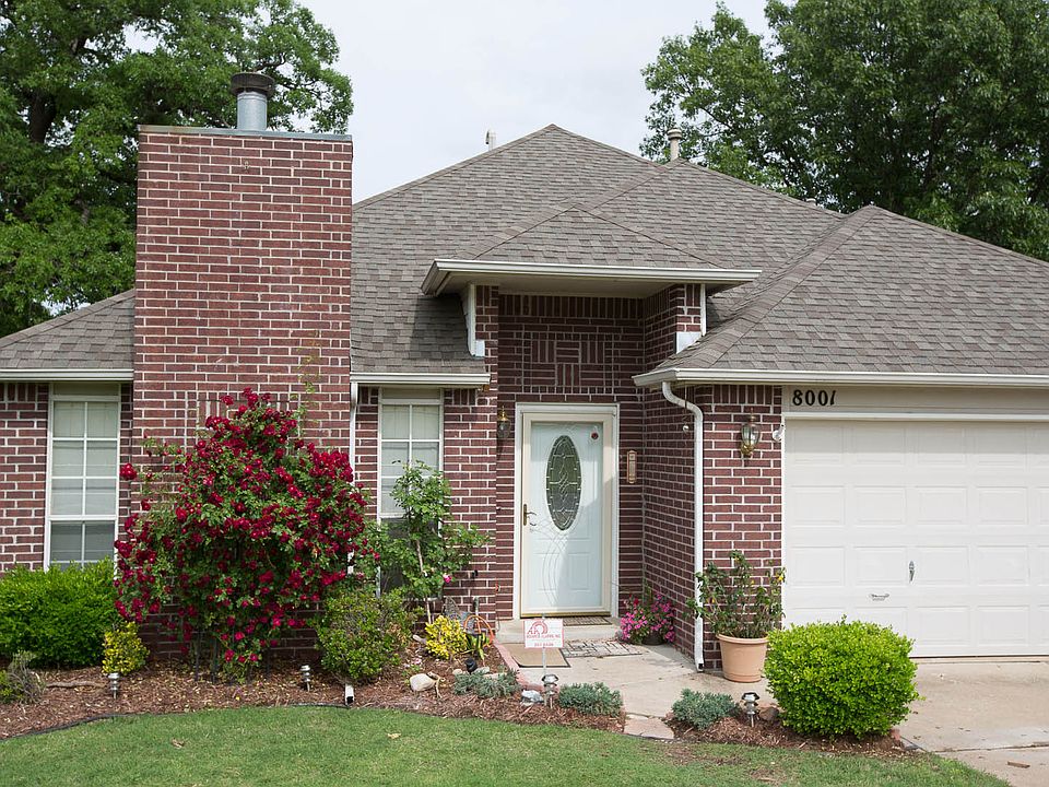 Partial Brick & Hardie Plank Home
