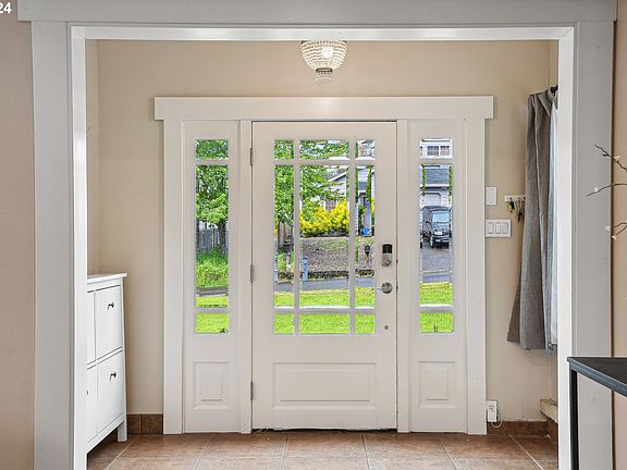 4th image of 1015 W 38th St