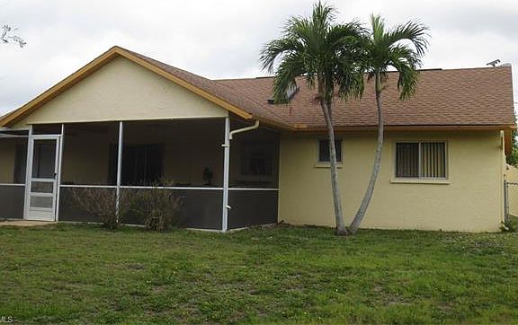 3rd image of 2706 SW 46th St
