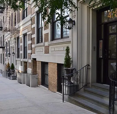 Sold by Bank Neary | media 7