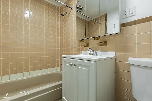 Rented by Dixon Advisory USA Inc. | media 23