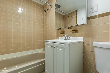 Rented by Dixon Advisory USA Inc.