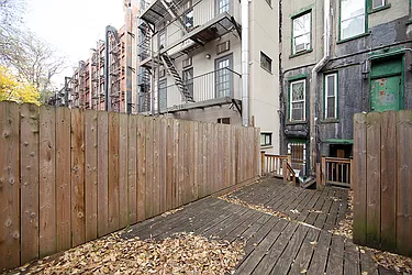 Rented by R New York