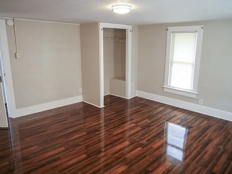 435 Ballard Ave — Photo 17