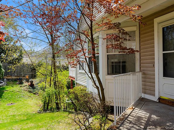 2nd image of 23 Roundtop Road