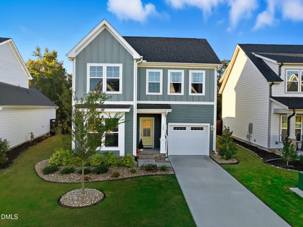 198 Retreat Dr, Fuquay Varina, NC 27526