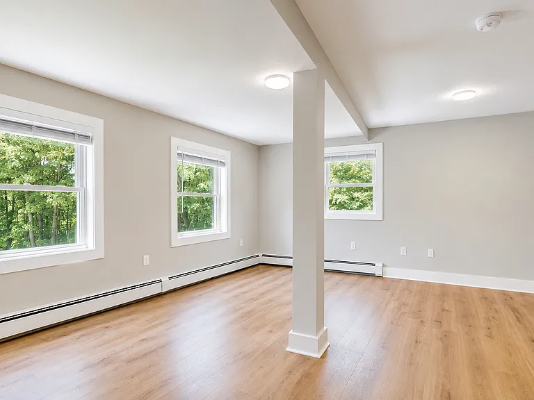 832 Washington St #4 — Photo 7
