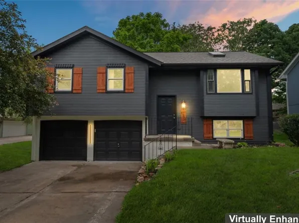 8714 NW 83rd St, Kansas City, MO 64152