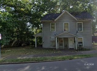 15 Garfield Ave, Gallipolis, OH 45631
