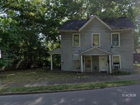 15 Garfield Ave, Gallipolis, OH 45631