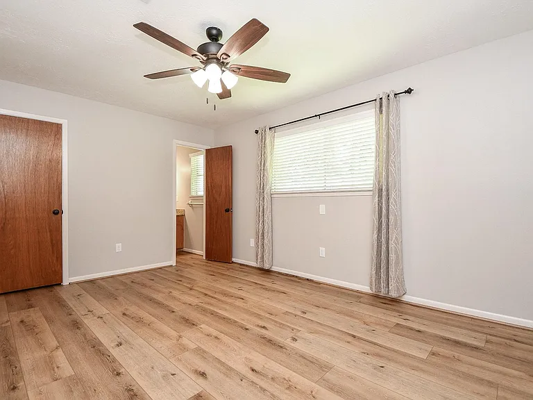 2303 Willow Blvd — Photo 21