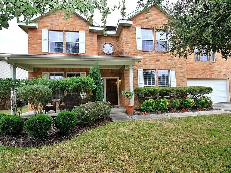2118 Long Trail Path Ct — Photo 1