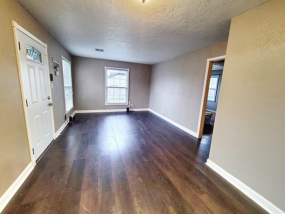 3rd image of 4120 SE 25th St