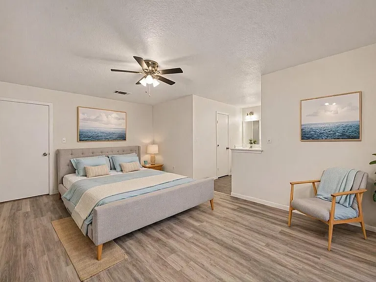 13431 Clarewood Dr — Photo 18