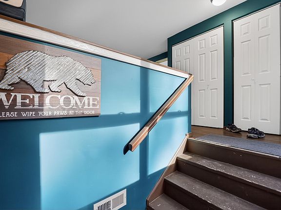 5th image of 4087 Hillandale Cir