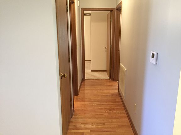 4th image of 7744 Brittanny Dr NE