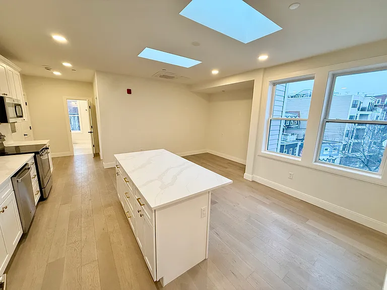 120 Emerson St #6 — Photo 6