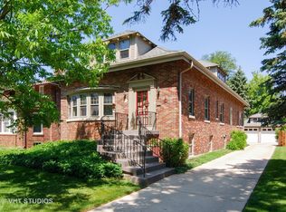 248 Blackhawk Rd, Riverside, IL 60546