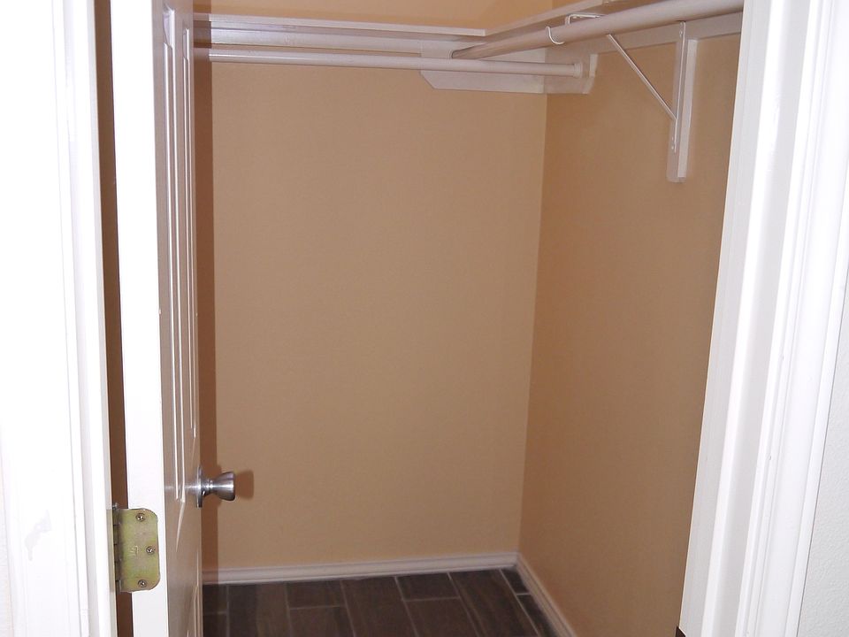 1st image of 1411 Orlando St