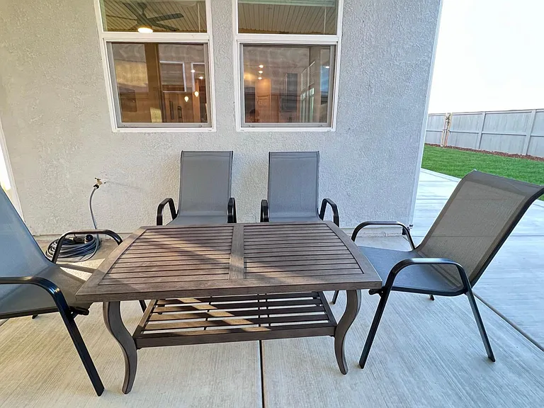 1400 Van Zee Dr — Photo 22