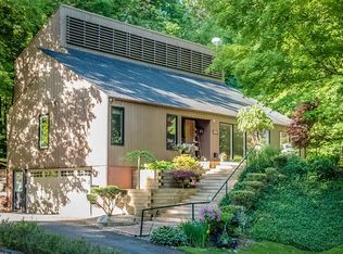 1132 Stratford Pl, South Bend, IN 46614
