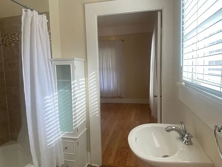 738 N Wall St — Photo 14