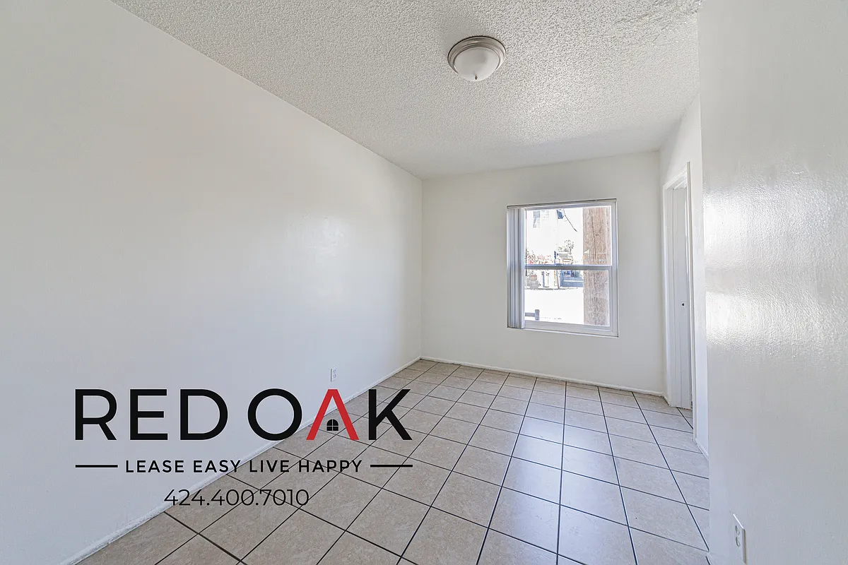 Building Photo - 11823 Lakewood Blvd #10