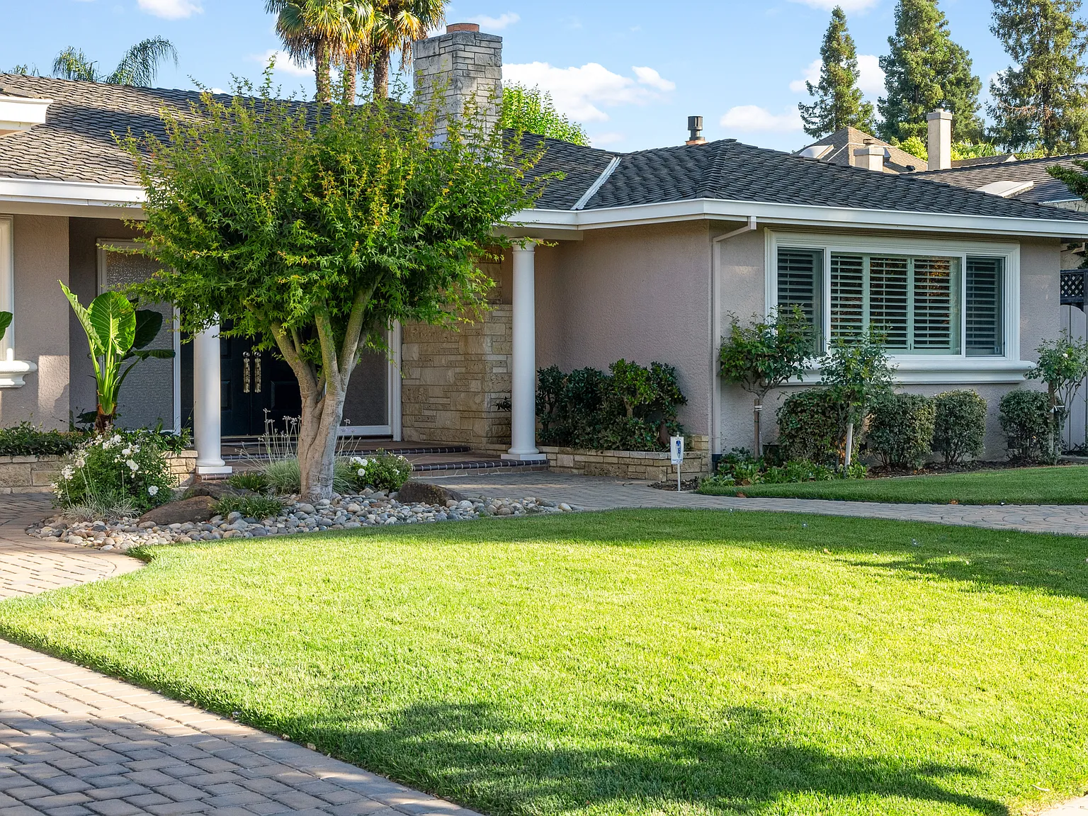 1534 Robsheal Dr — Photo 4