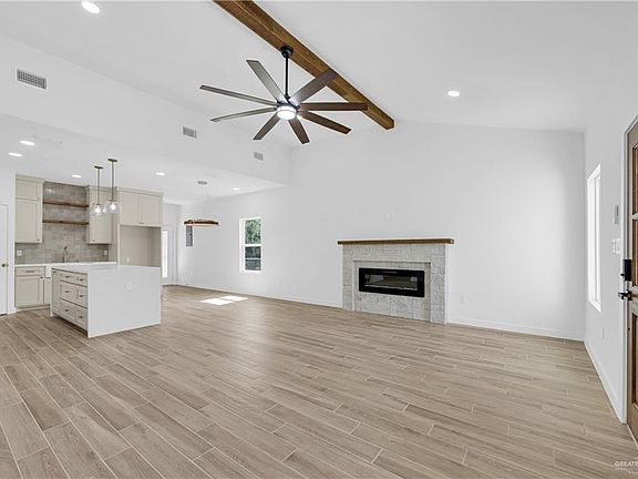 4th image of 322 Palm Ave