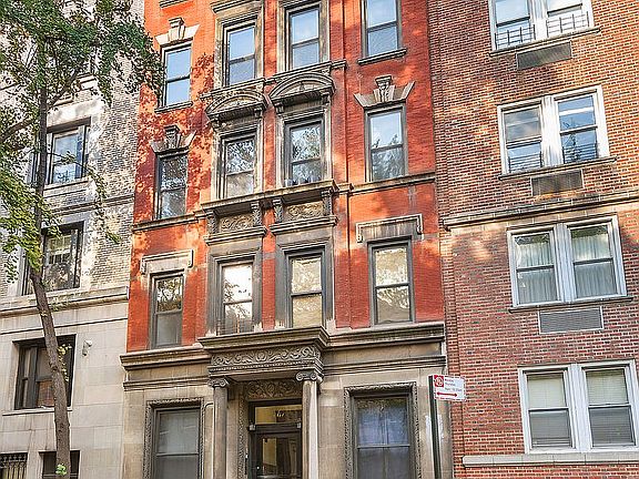 2nd image of 161 E 81st St APT 1W
